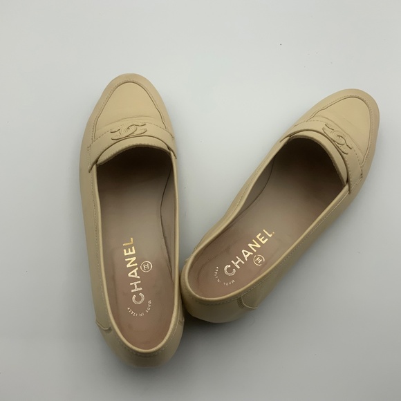 CHANEL LOGO LEATHER LOAFERS - Picture 2 of 6